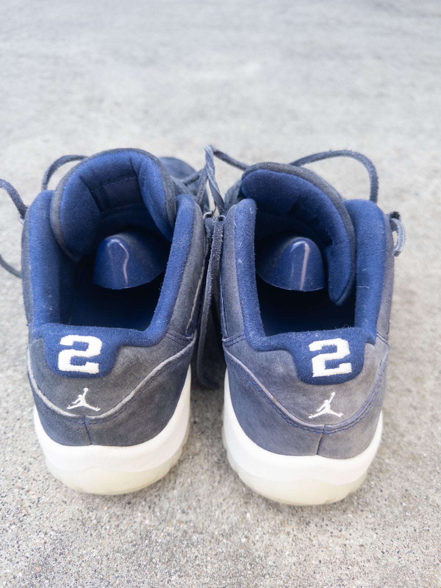 Jordan 11 Retro Low Derek Jeter RE2PECT Size 10 Sneaker